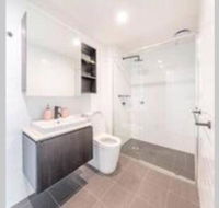 Modern Luxury 3 Bedroom Apartment with Sea Views - Accommodation in Brisbane