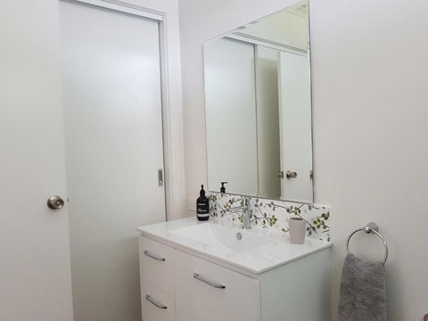 Fish Creek Alkira Accommodation - Accommodation in Brisbane 2