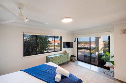 Oceanside - Accommodation in Brisbane 5