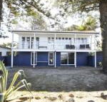 Happy Tides Beachfront Holiday Home - Accommodation in Brisbane