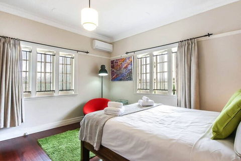 Quiet 3 Bedroom House In Albion With Parking - Accommodation in Brisbane 6