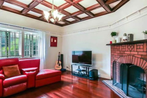 Quiet 3 Bedroom House In Albion With Parking - Accommodation in Brisbane 0