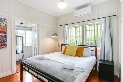 Quiet 3 Bedroom House In Albion With Parking - Accommodation in Brisbane 7