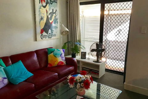 Comfortable Studio Near New Farm Park - Accommodation in Brisbane 4