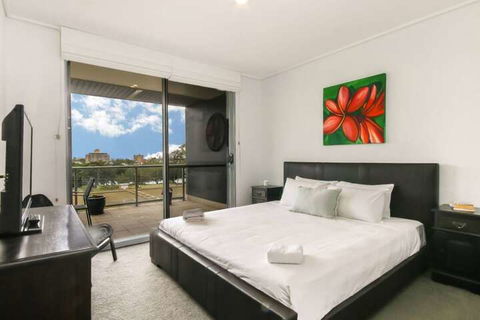 Large 3 Bedroom Apartment With River Views Near The Stadium - Accommodation in Brisbane 3