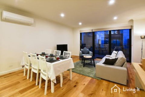 Tomkins Townhouse - Accommodation in Brisbane 0