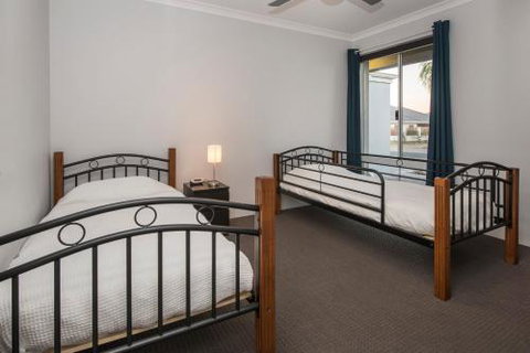 Fairway Isle - Accommodation in Brisbane 5