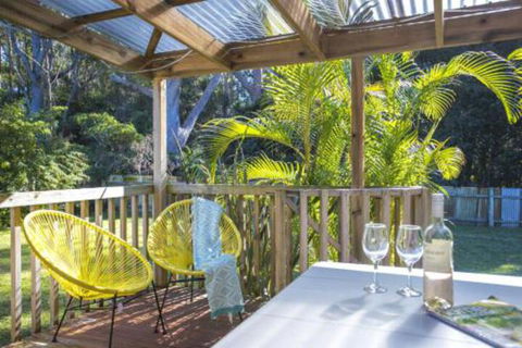 MOLLYMOOK BEACH COTTAGE - Accommodation in Brisbane 0