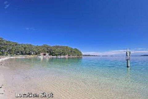 3 Bedroom House Bay Serene 15 Mistral Close - Accommodation in Brisbane 4