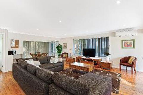 3 Bedroom House Bay Serene 15 Mistral Close - Accommodation in Brisbane 0