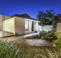 Just in Paradise Waterfront 5 Bedroom Deluxe House Central Broadbeach Location - Accommodation in Brisbane