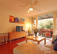 Colour Pop - Rejuvenate Stays - Accommodation in Brisbane