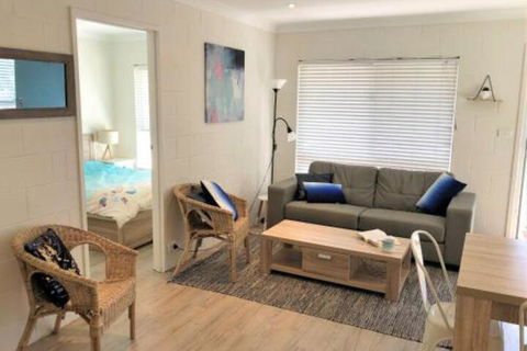 ALOHA At BLUEYS - Accommodation in Brisbane 7