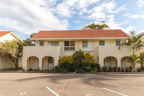 ALOHA At BLUEYS - Accommodation in Brisbane 4