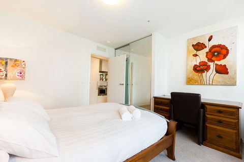 TIARA, 1BDR Southbank Apartment - Accommodation in Brisbane 4