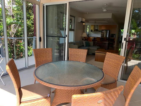 Beach House Apartment 1 - Accommodation in Brisbane 1