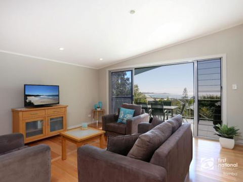Angourie Blue 1 Great Ocean Views Surfing Beaches - Accommodation in Brisbane 3