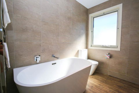 Amber Mist Villa One - Accommodation in Brisbane 6