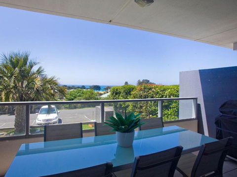 LORNE CHALET APARTMENT 10 Ask About Midweek Deals - Accommodation in Brisbane 3