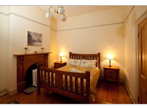 Fairholme Townhouse - Accommodation in Brisbane 0