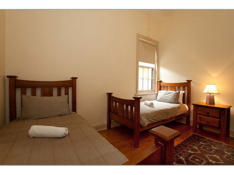 Fairholme Townhouse - Accommodation in Brisbane 1