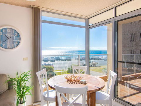 Oceanic 1 On Forster Main Beach! - Accommodation in Brisbane 6