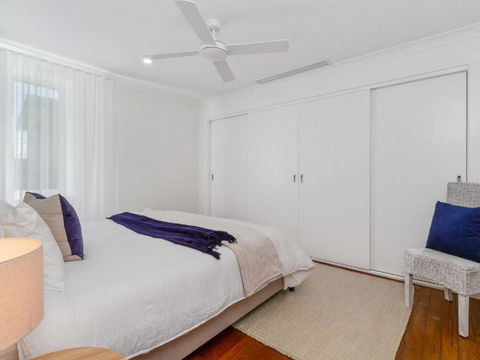 KINGY BEACH HOUSE At 162 - Accommodation in Brisbane 4