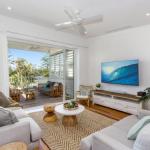KINGY BEACH HOUSE At 162 - Accommodation in Brisbane 0