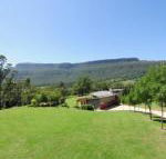 Bottlebrush Lodge Great views  a pool - Accommodation in Brisbane