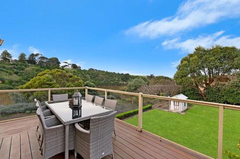 Nevertire - Accommodation in Brisbane 0