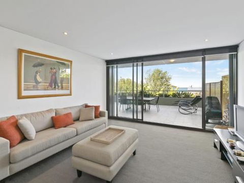 LORNE CHALET APARTMENT 36 Central Location - Accommodation in Brisbane 0