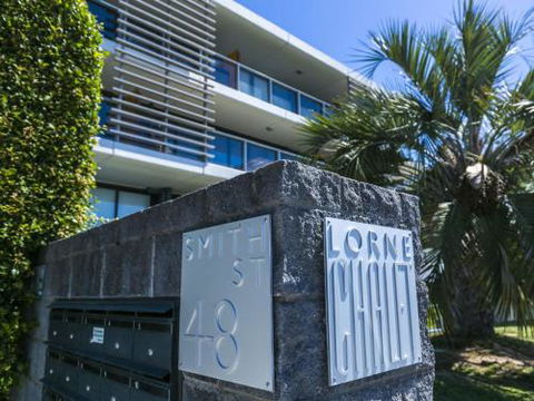 LORNE CHALET APARTMENT 36 Central Location - Accommodation in Brisbane 5