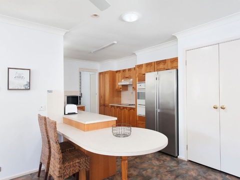 Fingal Waves At Fingal Bay NSW - Accommodation in Brisbane 3