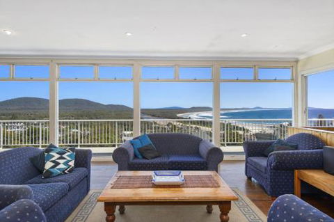 La Mer 19 Dulconghi Street - Accommodation in Brisbane 6