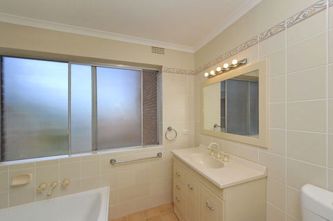Adriana 6 / 83 85 Ronald Avenue - Accommodation in Brisbane 1