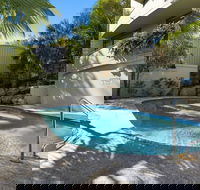 Stunning top Floor Sunshine Beach Getaway Unit 7 Vista Pacific 12 Bryan Street - Accommodation in Brisbane
