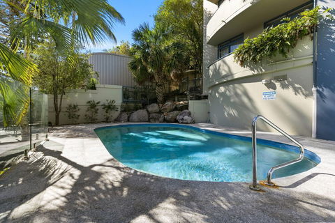 Stunning Top Floor Sunshine Beach Getaway! Unit 7 Vista Pacific 12 Bryan Street - Accommodation in Brisbane 0