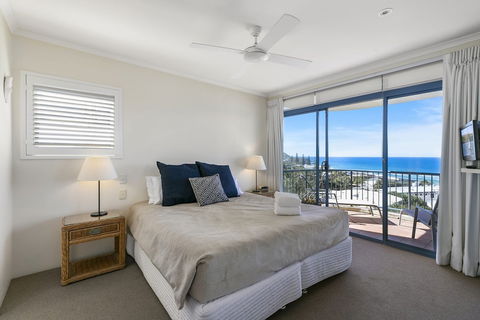 Stunning Top Floor Sunshine Beach Getaway! Unit 7 Vista Pacific 12 Bryan Street - Accommodation in Brisbane 3