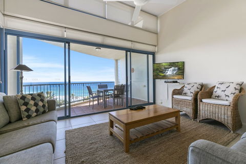 Stunning Top Floor Sunshine Beach Getaway! Unit 7 Vista Pacific 12 Bryan Street - Accommodation in Brisbane 5