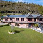 Luxury 6 Bedroom Home With Pool & Spa - Accommodation in Brisbane 0