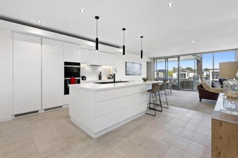 MARINA VIEW - Accommodation in Brisbane 5