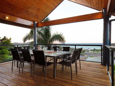 Venabu On Garuwa 20 Garuwa Street Spectacular House With Fabulous Views - Accommodation in Brisbane 4