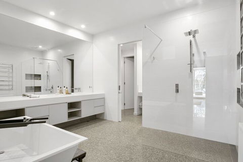 Lansdowne Villa - Accommodation in Brisbane 4