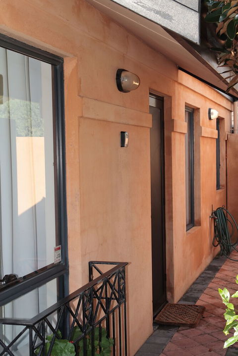 Azalea Villa - Accommodation in Brisbane 3