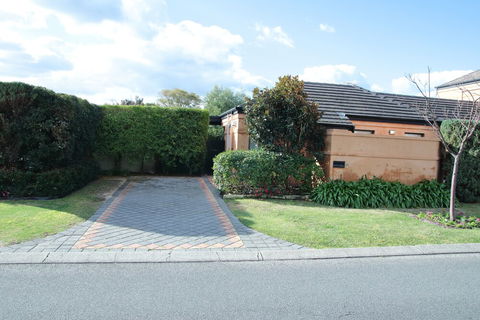 Azalea Villa - Accommodation in Brisbane 4