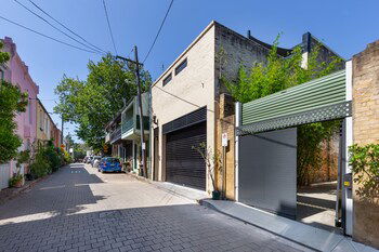 Ultimo 1 Bed. Furnished House W Parking - Accommodation in Brisbane 0