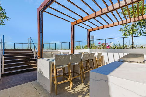 FV Dream 2 BED Apt+ Pool+ Free Parking Qfv211-16 - Accommodation in Brisbane 0