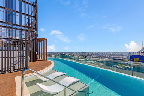 FV Dream 2 BED Apt+ Pool+ Free Parking Qfv211-16 - Accommodation in Brisbane 3