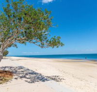 Spectacular Unit Overlooking Pumicestone Passage Welsby Pde Bongaree - Accommodation in Brisbane