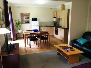 Acacia House Retreat Daylesford - Accommodation in Brisbane 3
